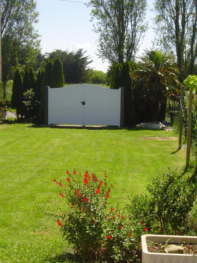 Maison avec jardin et plage de sable fin accessible à pied à 300m Saint-Coulomb Exterior foto